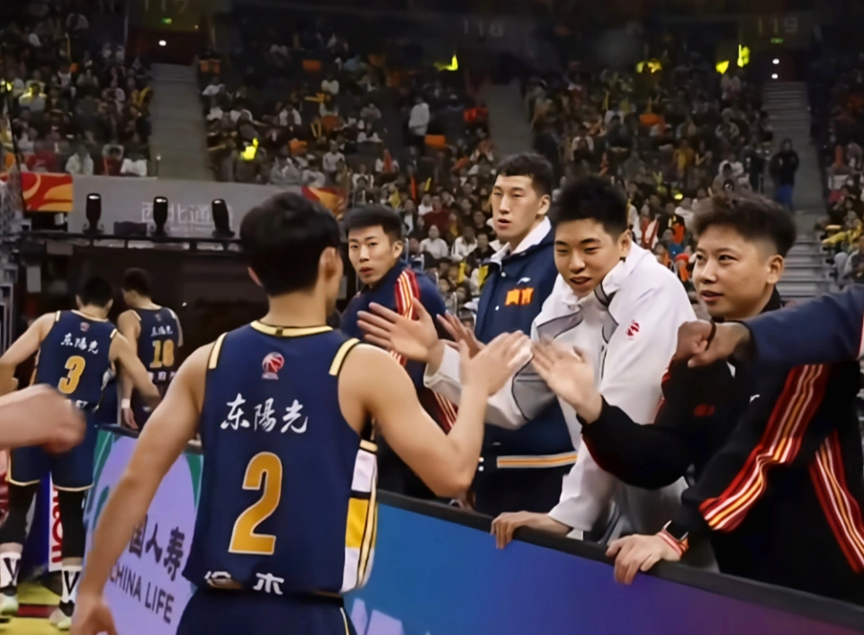开云体育app-深圳男篮围绕亚冠完成体检国际米兰围绕法国杯伤情更新，山东男篮国际比赛日迎来里程碑看傻球迷的简单介绍