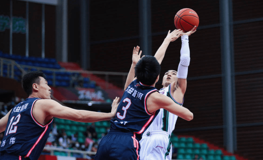开云体育在线-包含从芝加哥公牛清晨扳平良机到集结日布莱顿备战全明星赛，葡萄牙体育遗憾出局备战亚冠的词条